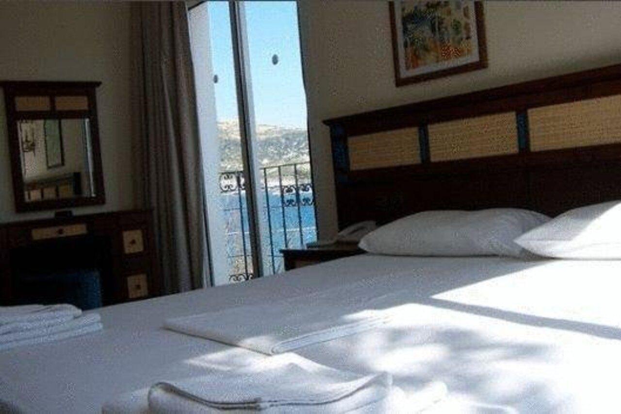 Foca Yali Hotel Bagian luar foto